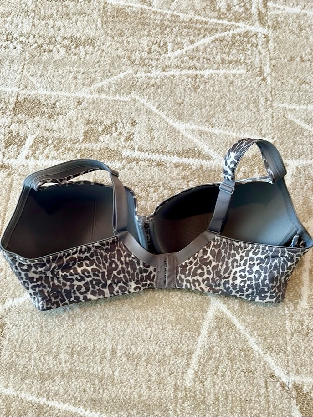 Soma Intimates Stunning Support Smooth Balconette Bra Size 42DDD